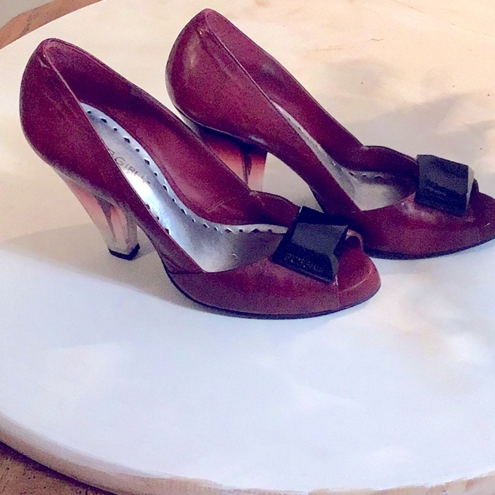 Really different perfect for casual or dressy
